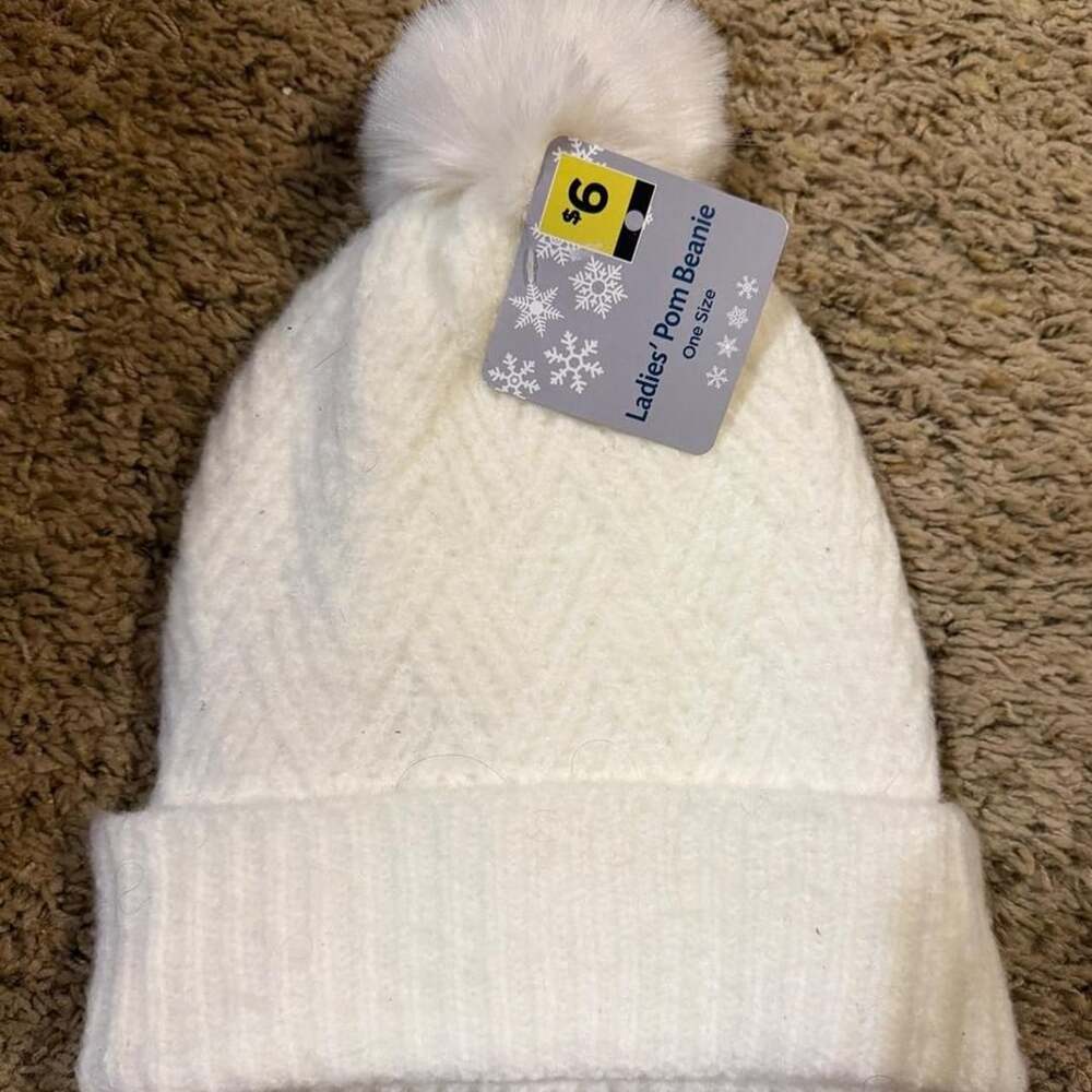 Ladies' Pom Beanie One Size White Cable Knit Pom Pom